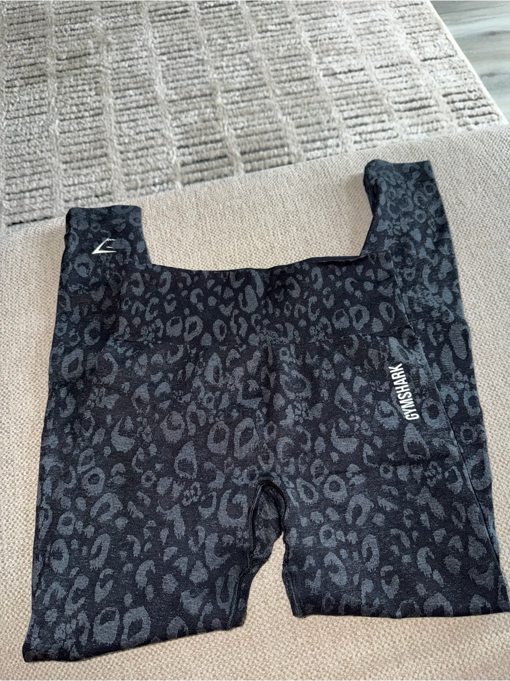 Gymshark Charcoal Black Leopard-Print adapt Leggings